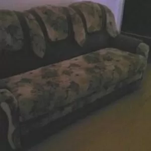 Продам диван почти новый,  велюр