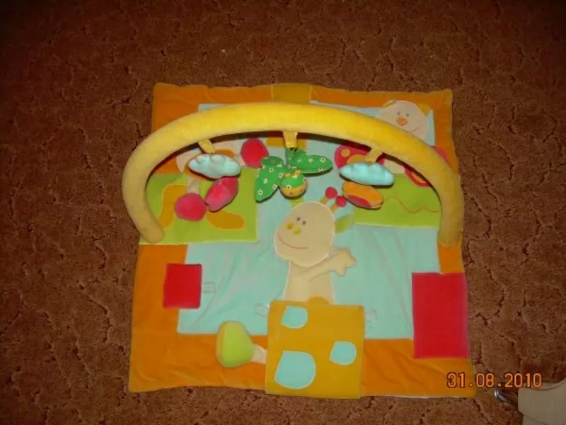 Продам детский развивающий коврик. В отличном состоянии